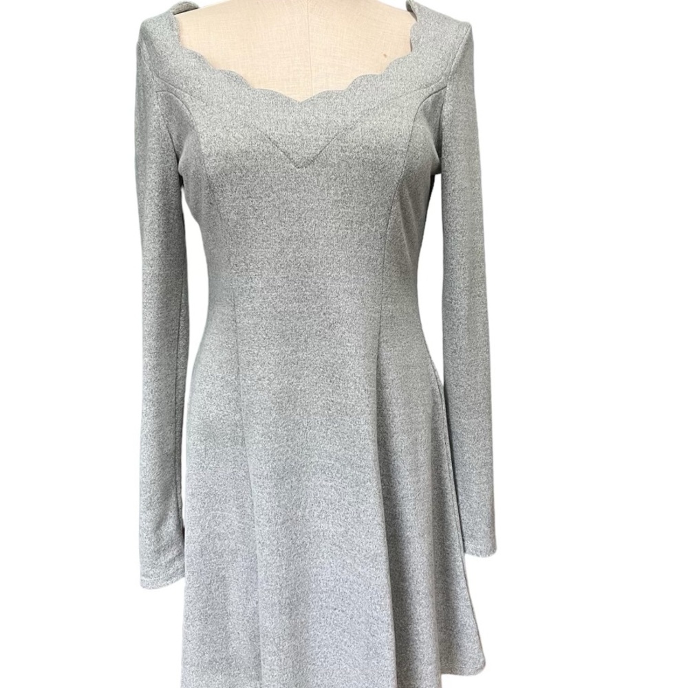 Francesca’s Women’s Knit Gray Scallop Neck Dress NWT Size M